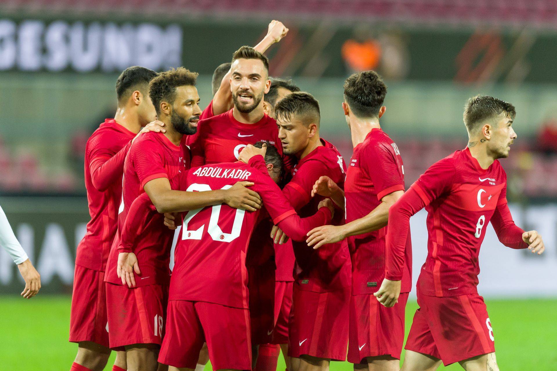 杜塞尔多夫管理层调整战术，力争主场取胜的简单介绍